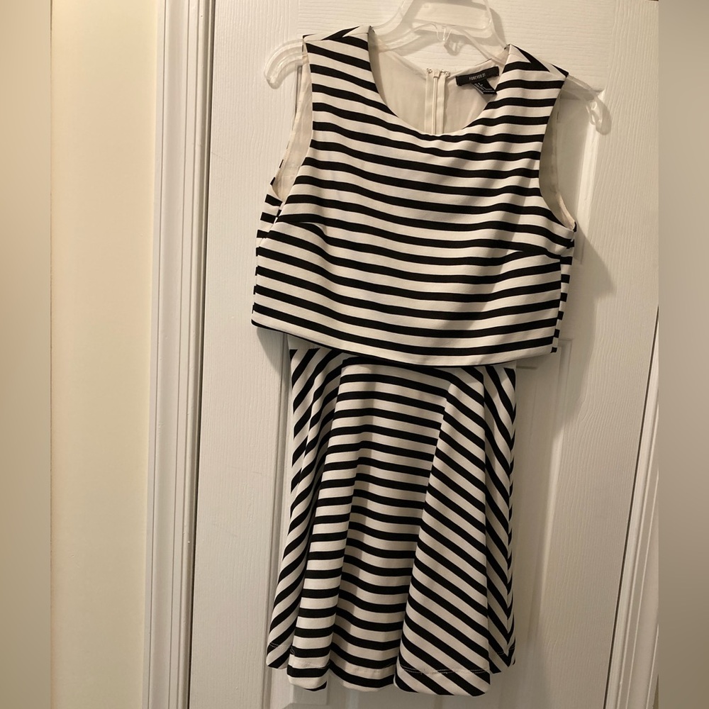 Forever 21 size small black and white striped dress